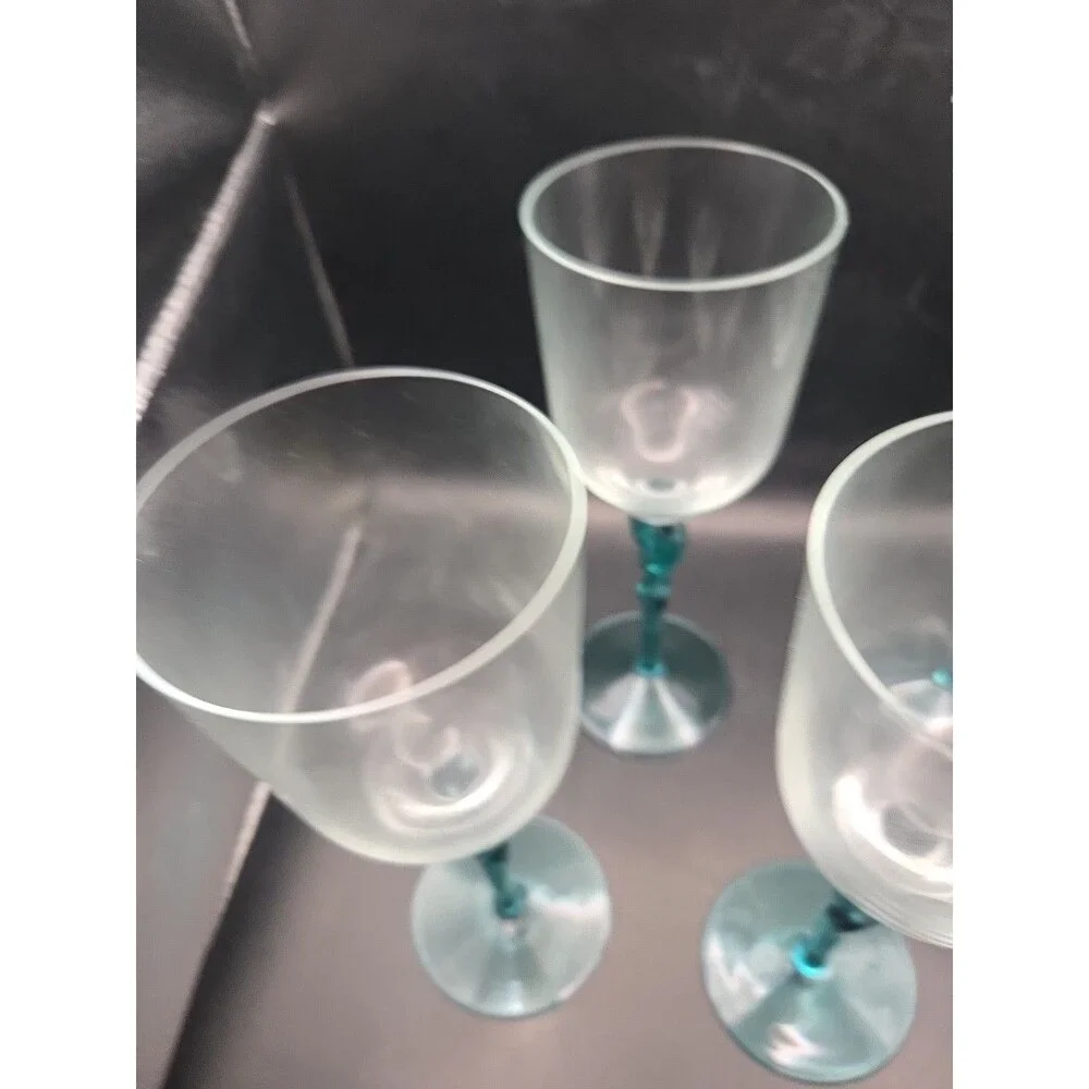 Green Stem Wine Glass Set of 4 Twist Stem Blown Glass
